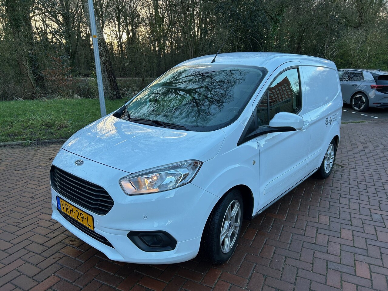 Ford Transit Courier - 1.5 TDCI Trend Start&Stop - AutoWereld.nl