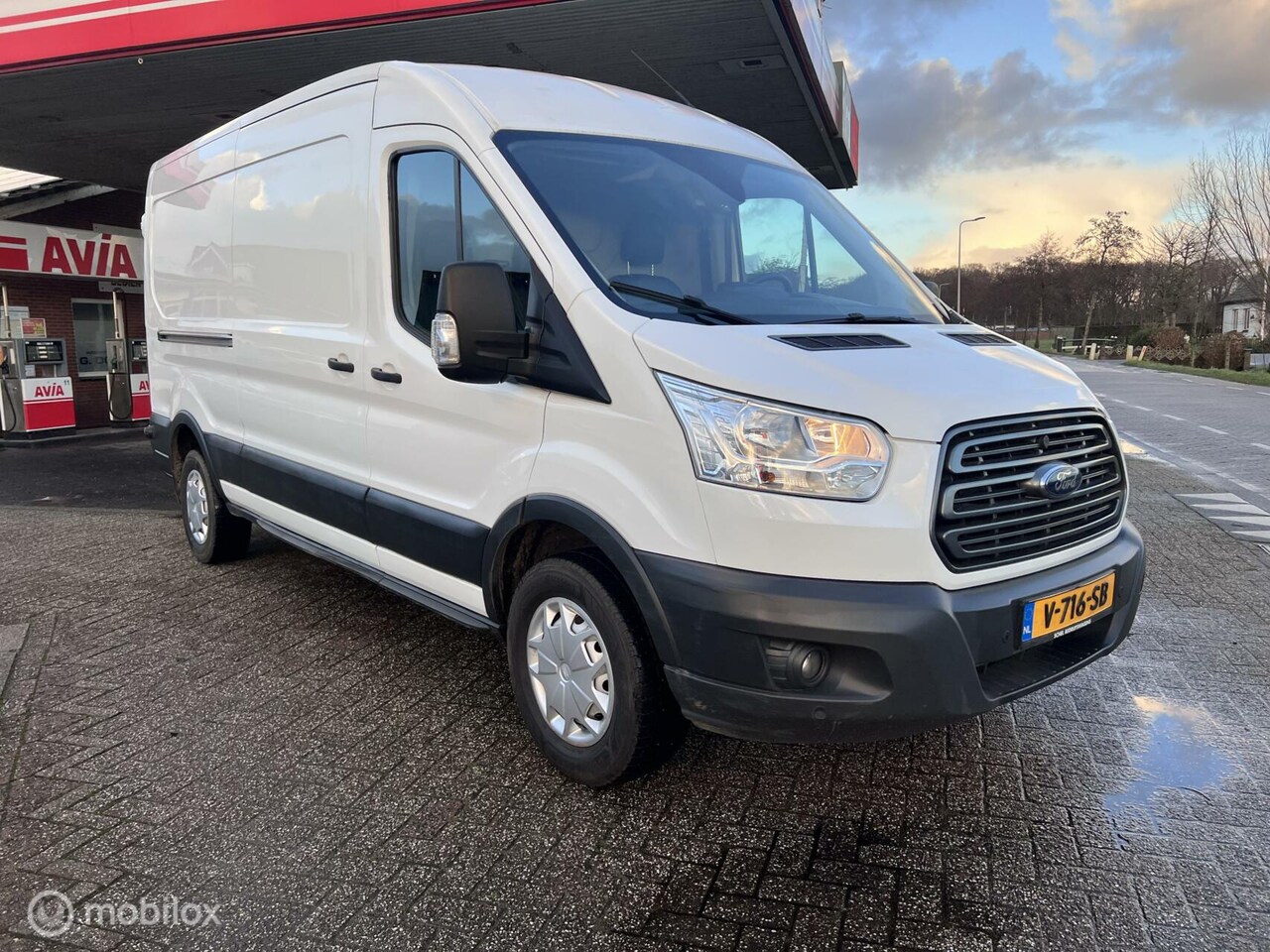 Ford Transit - 350 2.0 TDCI L3H2 DC Ambiente RWD - AutoWereld.nl