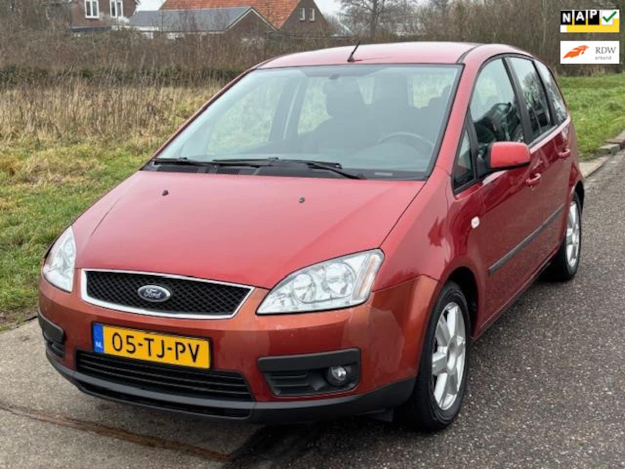 Ford Focus C-Max - 1.8-16V Futura Airco Electric pakket EBD Audio/CD LMV 16" Cruisecontrol ABS Trekhaak Deale - AutoWereld.nl