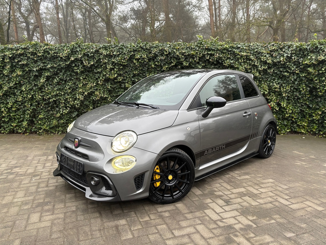 Abarth 695 - 1.4 T-Jet Tributo Biposto Competizione | Performance-pakket | Panorama | Carbon | Alcantar - AutoWereld.nl