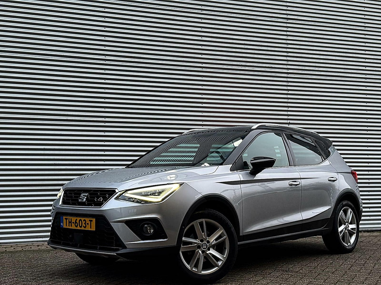 Seat Arona - 1.0 TSI FR Xcellence Business Intense/Led/Aut/Camera/Carplay/Navi - AutoWereld.nl