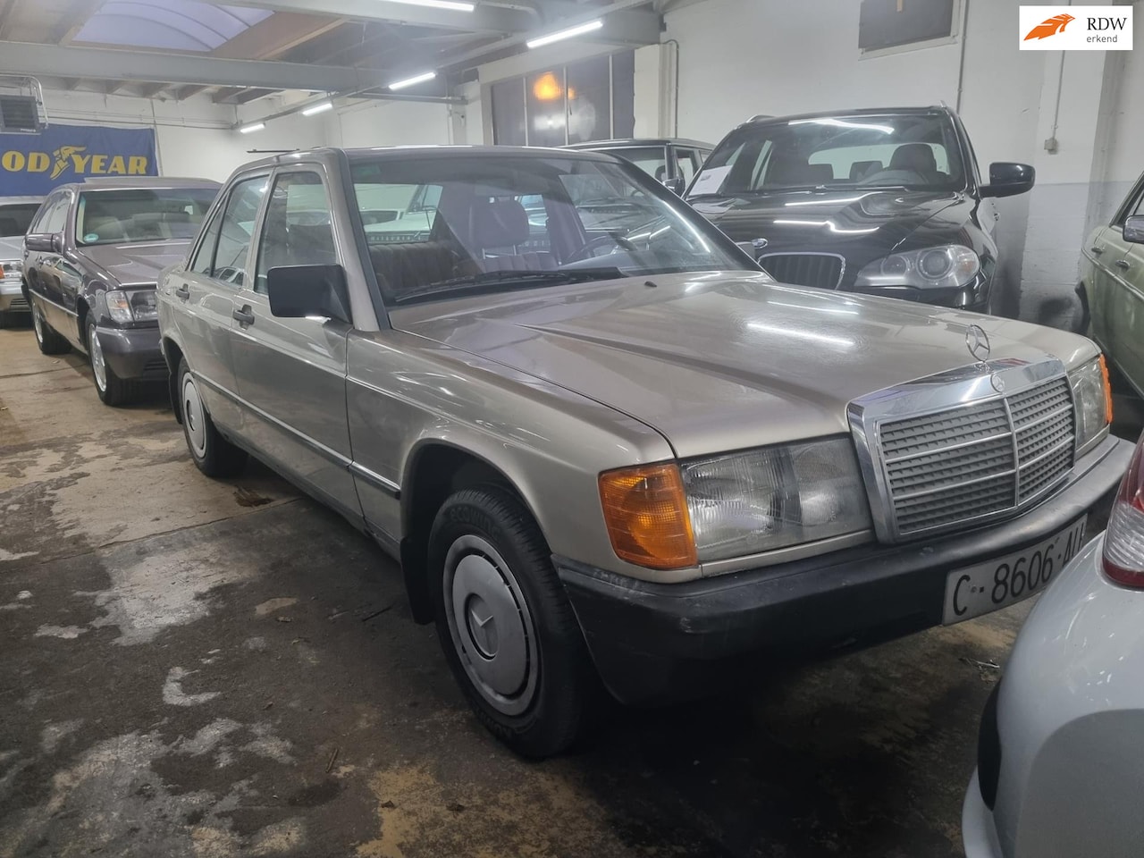 Mercedes-Benz 190-serie - 2.0 D 2.0 D, *Geen roest * import spanje *5 bak* - AutoWereld.nl