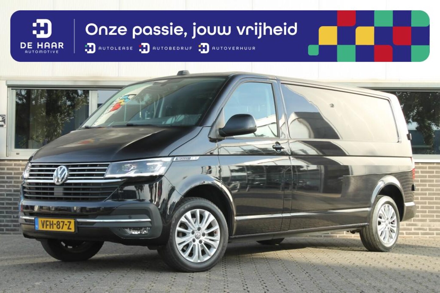 Volkswagen Transporter - 2.0 TDI L2H1 28 Bulli DSG - Digitaal dashb. - Adaptieve cruise - AutoWereld.nl