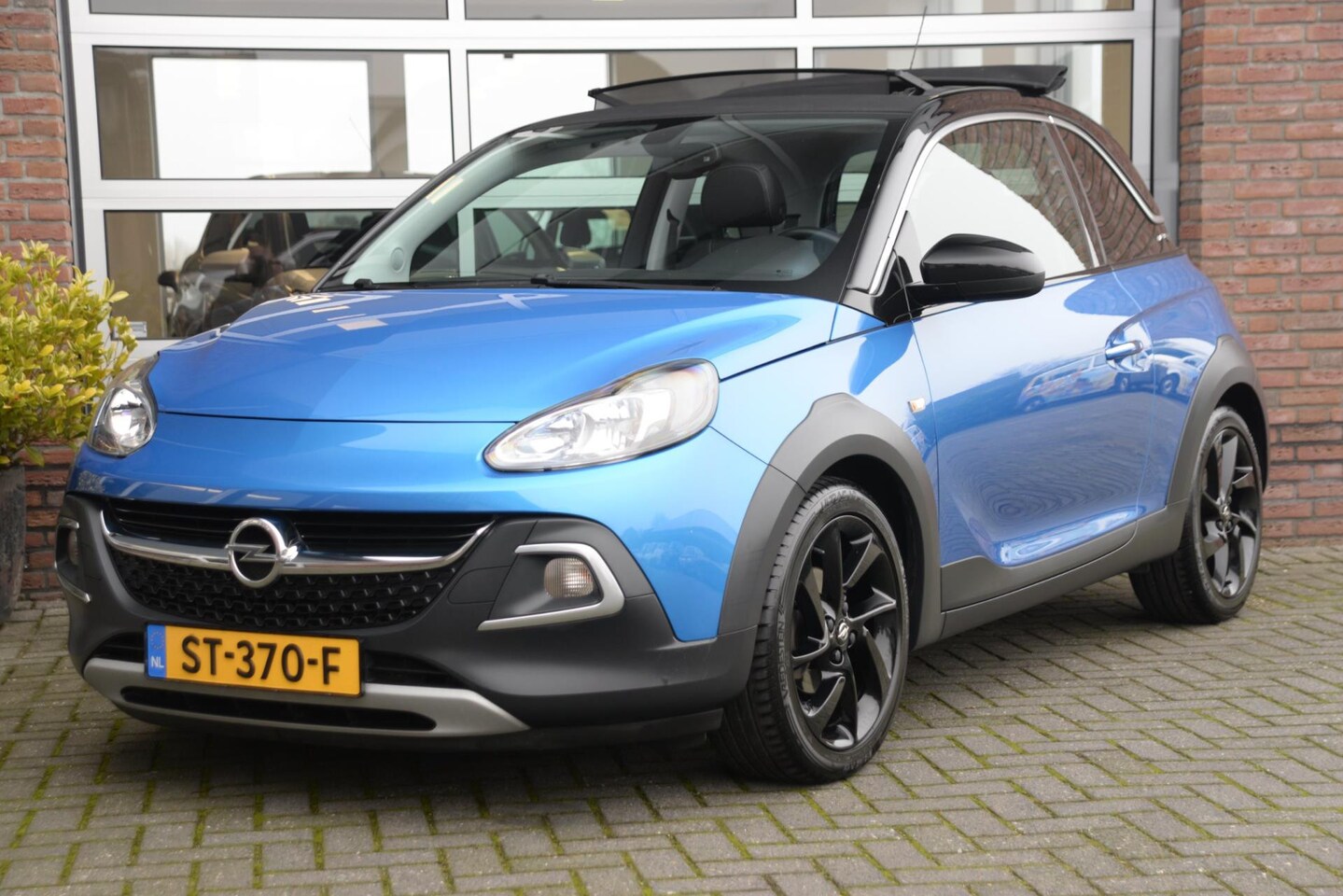 Opel ADAM - 1.0 Turbo Rocks | Cabrio | Full Options | Orig. NL | - AutoWereld.nl