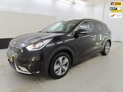 Kia Niro - 1.6 GDi Hybrid DynamicLine navi +leder+ Camera+Privacy-Glass+trekhaak= SUPER PRIJS