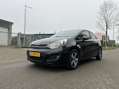 Kia Rio - 1.2 CVVT Design Edition NAP/Led/Cruise/Airco/Bluetooth