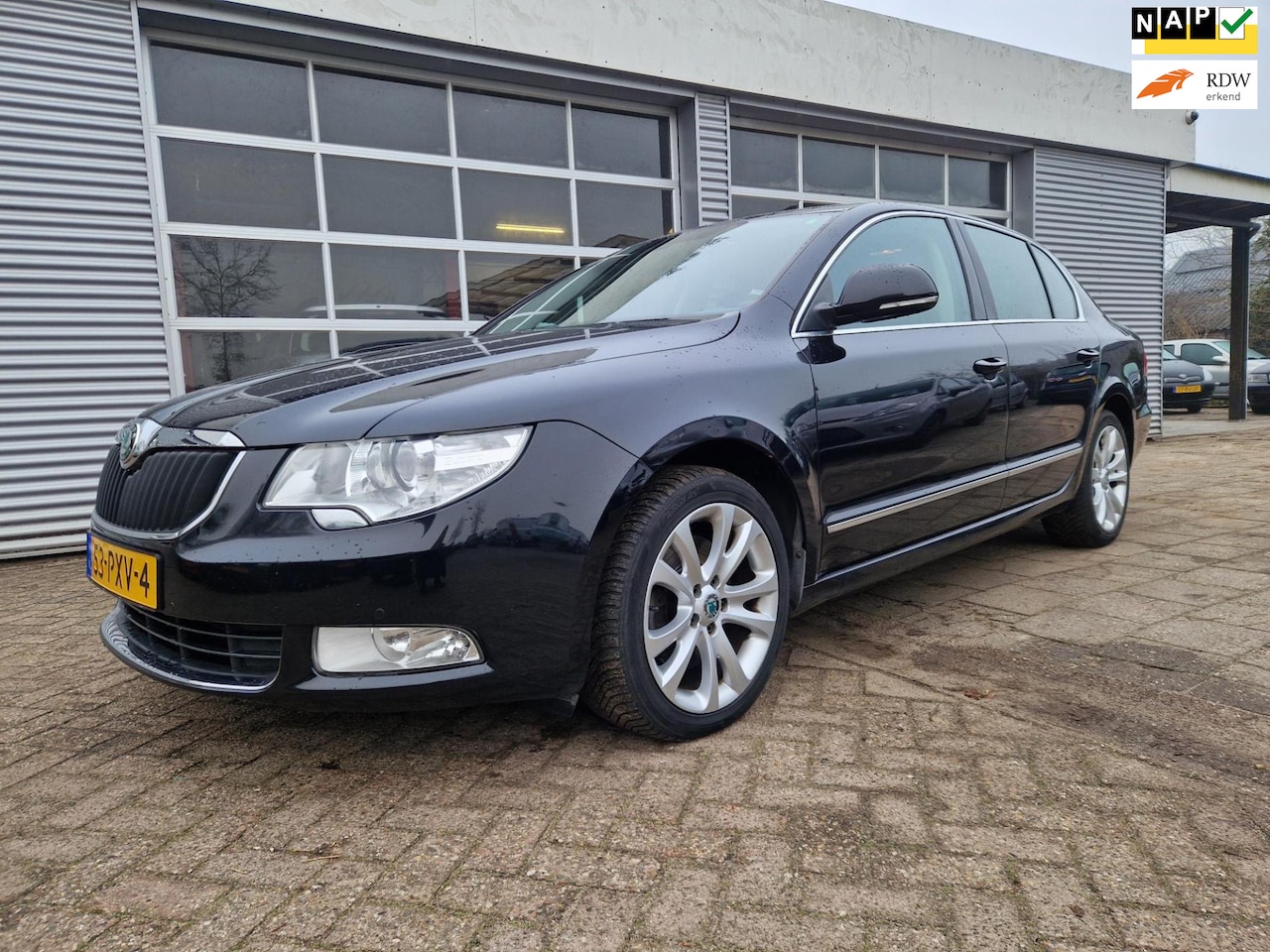 Skoda Superb - 1.8 TSI Elegance (AUTOMAAT) XENON - AutoWereld.nl