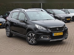 Peugeot 2008 - 1.2 PureTech Allure / Trekhaak / Panoramadak / Navigatie / Parkeerhulp achter / 16'' / Cru