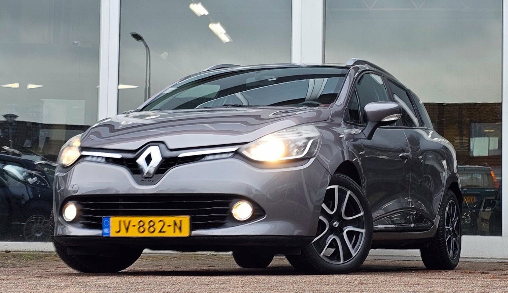 Renault Clio Estate - 1.5 dCi ECO Expression 100% Onderhouden 2e Eigenaar Trekhaak Mooi! - AutoWereld.nl