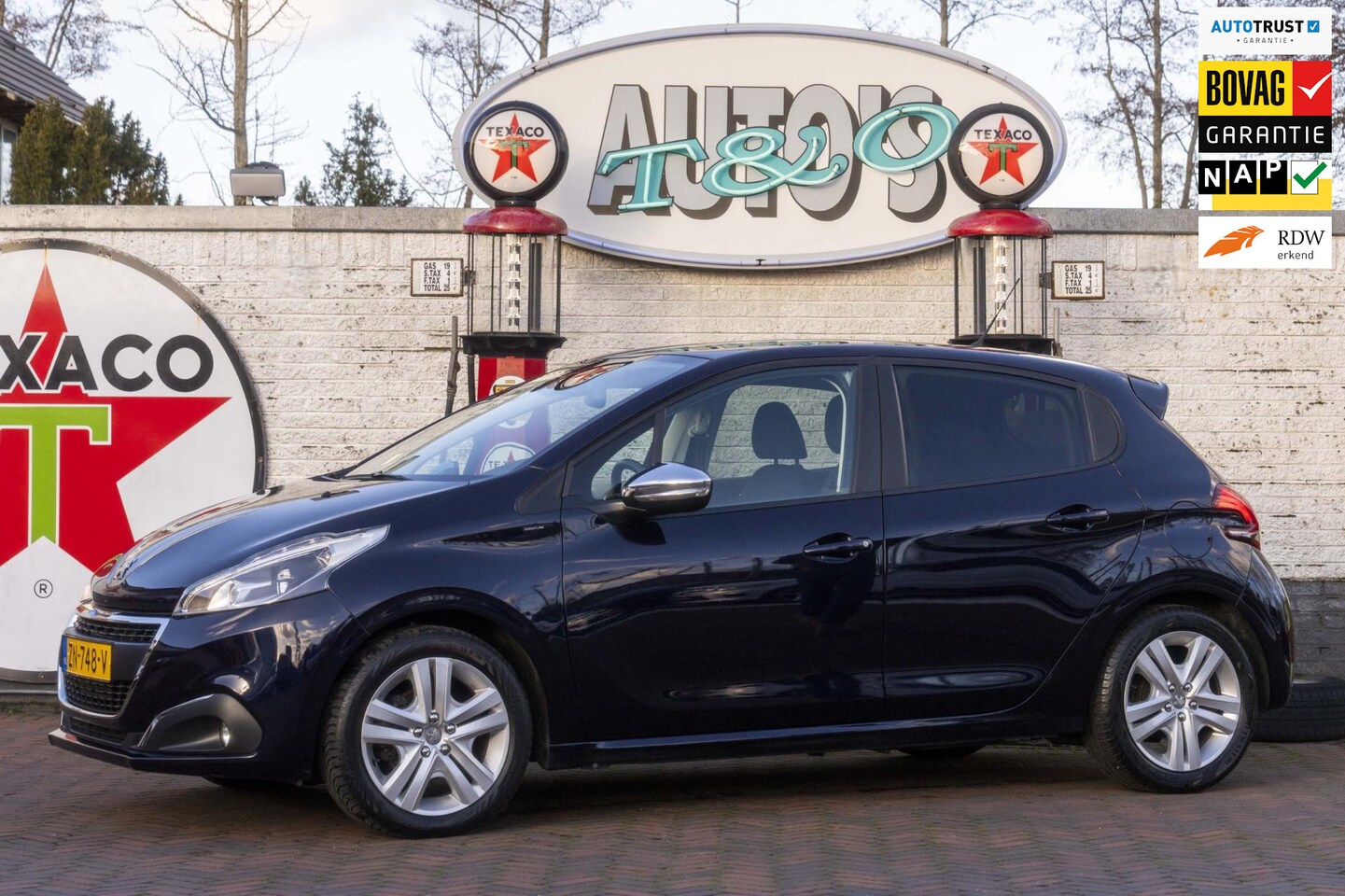 Peugeot 208 - 1.2 PureTech Signature 59.300 km + NAP 2e Eig. NL-auto - AutoWereld.nl