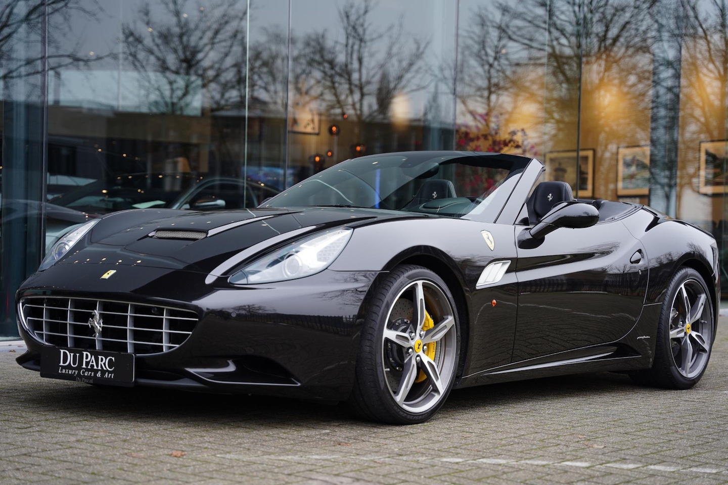 Ferrari California - 4.3 V 8 HELE Capristo Carbon interieur Carbon stuur LED - AutoWereld.nl