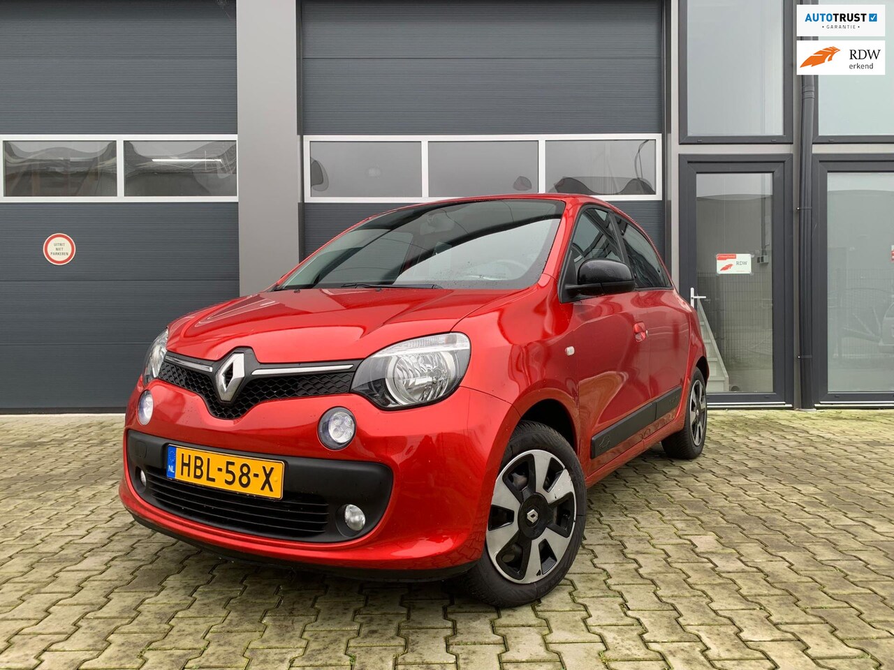 Renault Twingo - 1.0 SCe Collection | Automaat | Stoelverwarming | Telefoonintegratie - AutoWereld.nl