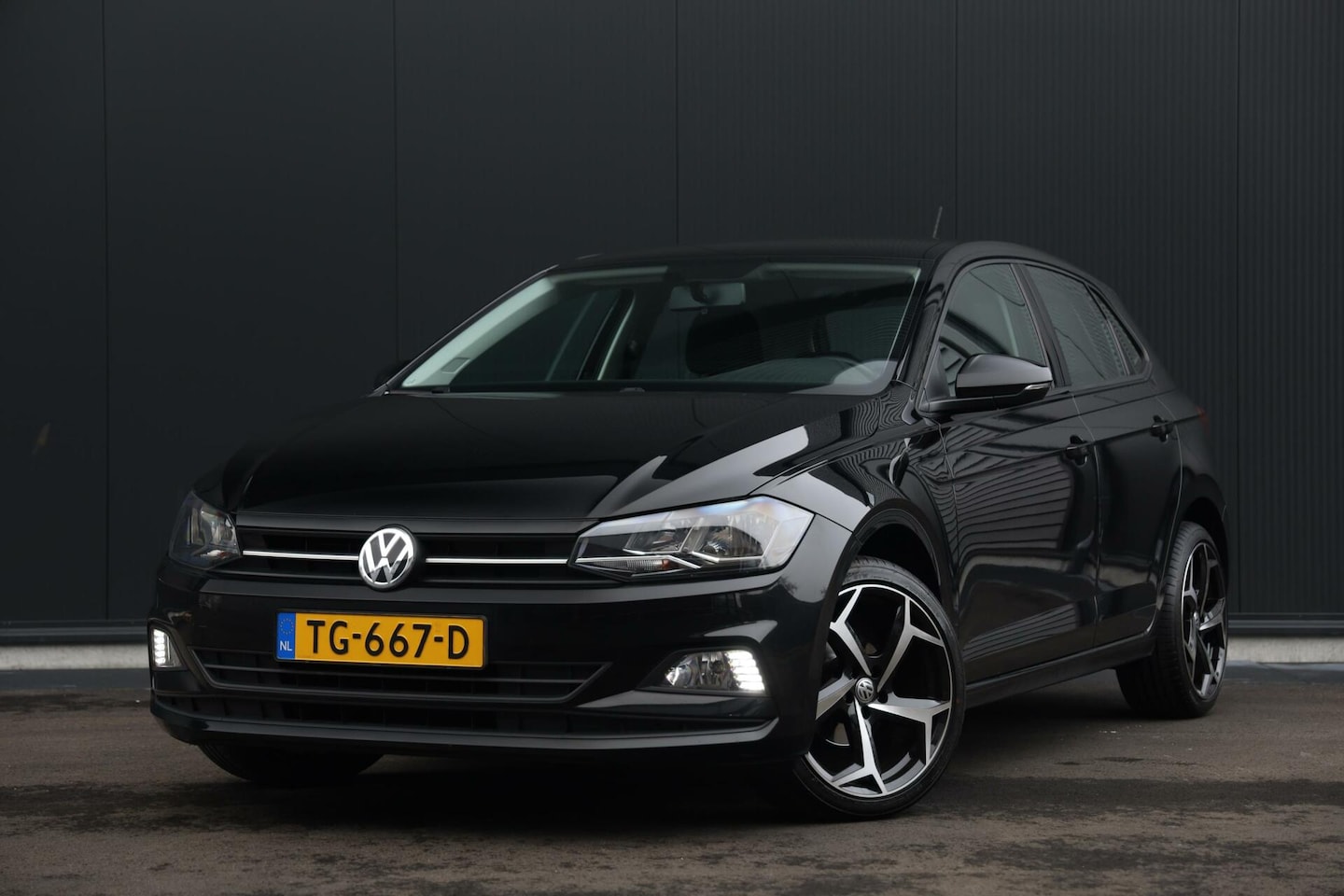 Volkswagen Polo - 1.0 TSI DSG Comfortline Virtual Airco ACC Navi Apple CarPlay DAB+ 17-Inch - AutoWereld.nl