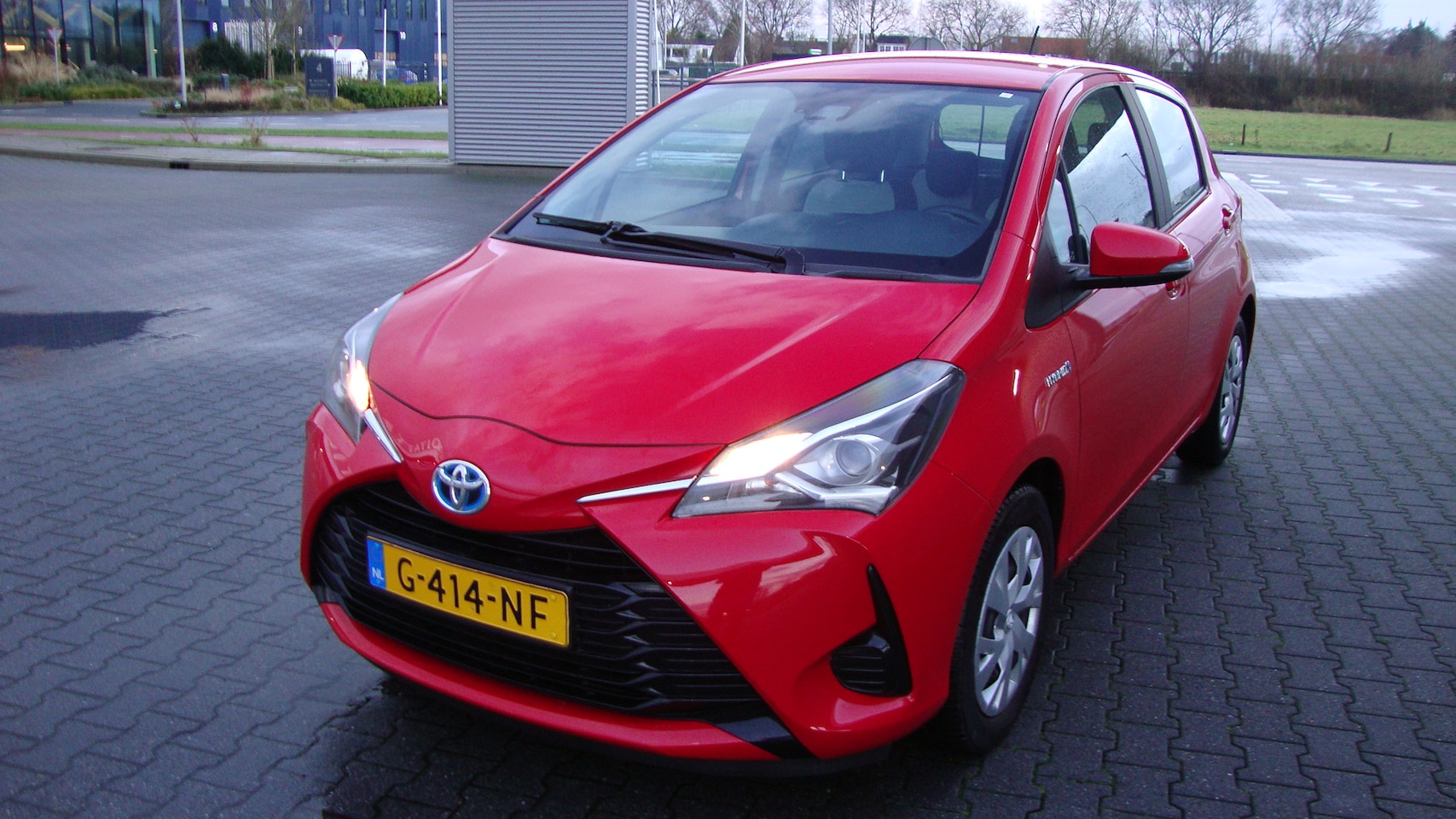 Toyota Yaris - 1.5 Hybrid 100pk CVT Aut. Active 5 drs 38000KM!! - AutoWereld.nl