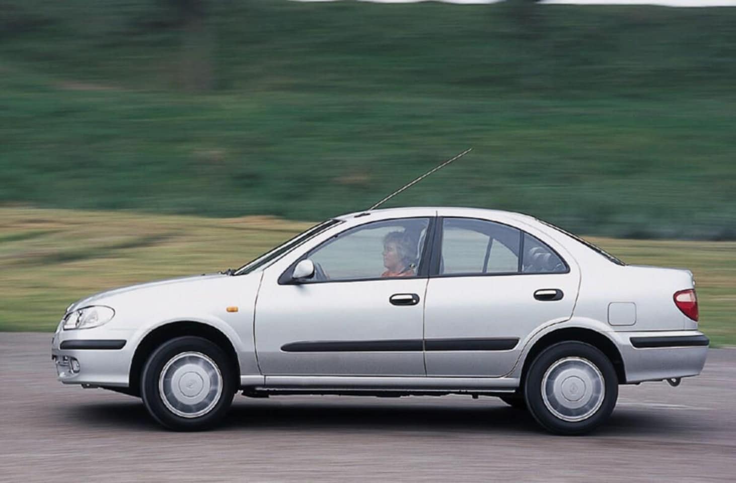 Nissan Almera - €2250,- Apk 2025 Airco Nappas Sedan - AutoWereld.nl