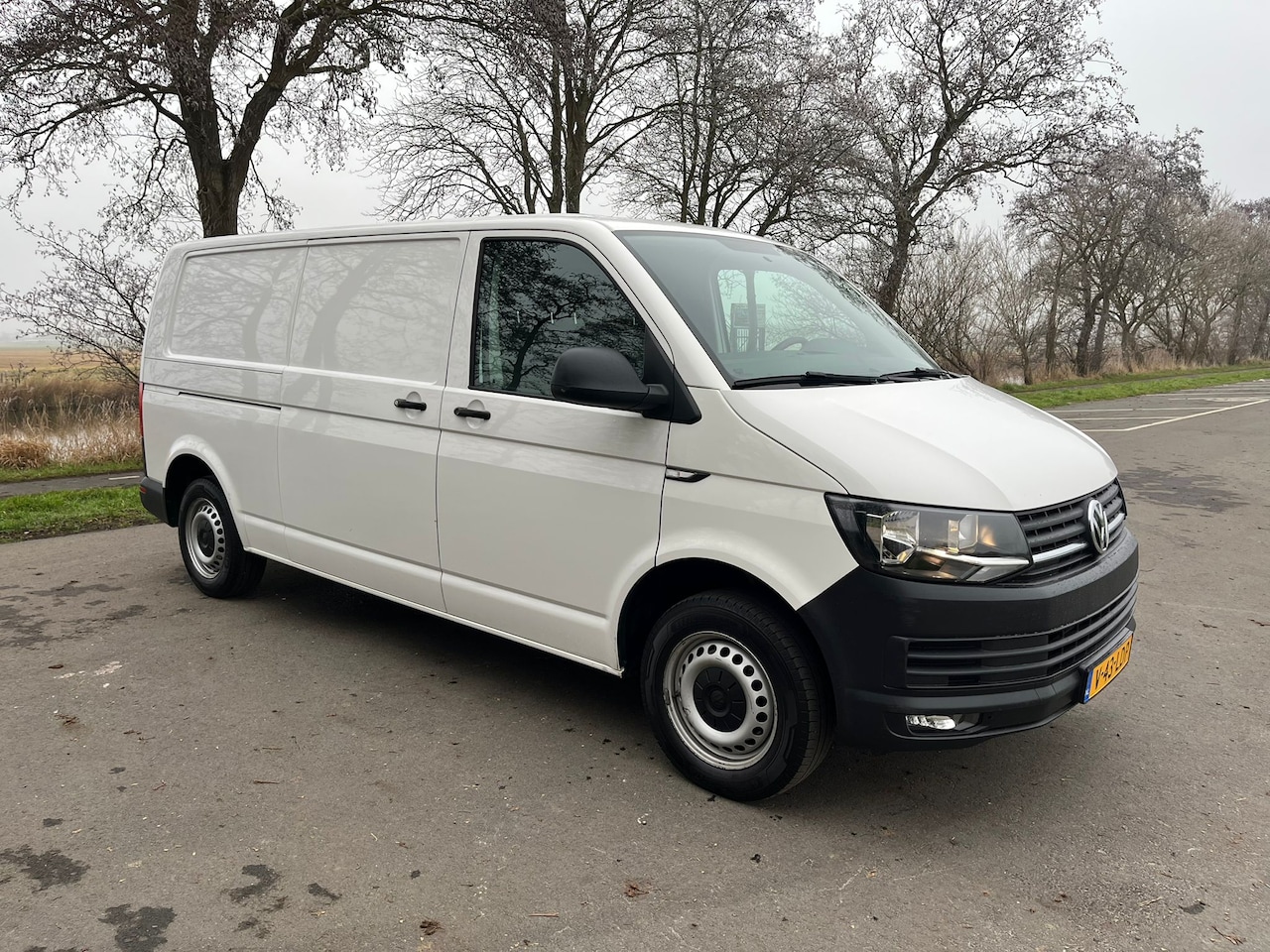 Volkswagen Transporter - 2.0 TDI L2H1 Comfortline Volkswagen Transporter 2.0 TDI 150pk | L2H1 | DSG | App-Conn - AutoWereld.nl