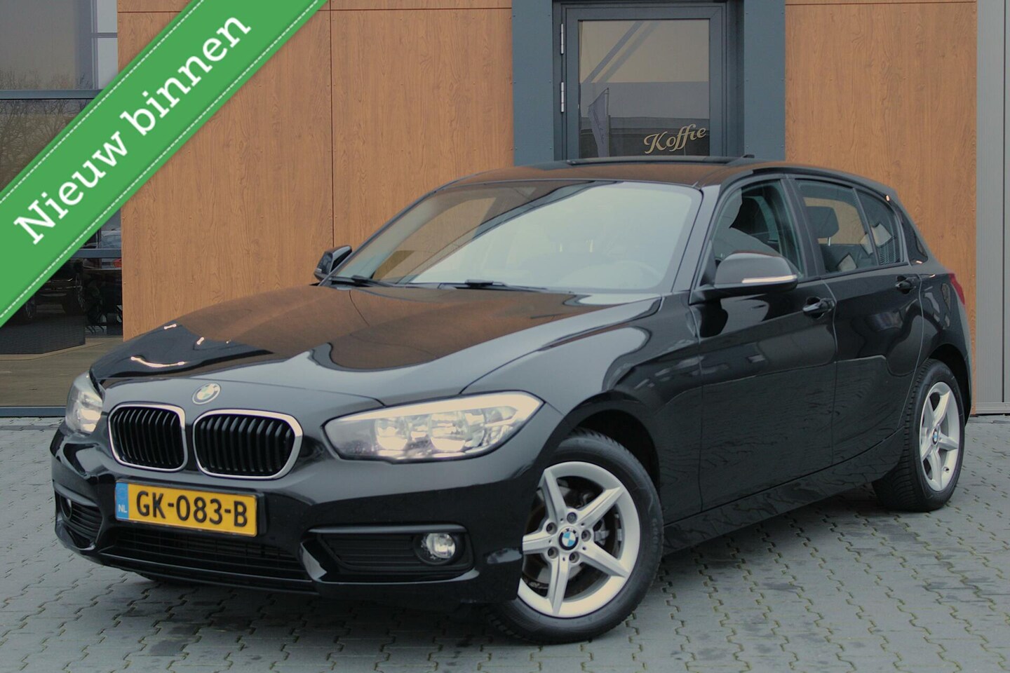 BMW 1-serie - 118i Sport | Navi | Leder | Dealer onderhouden - AutoWereld.nl