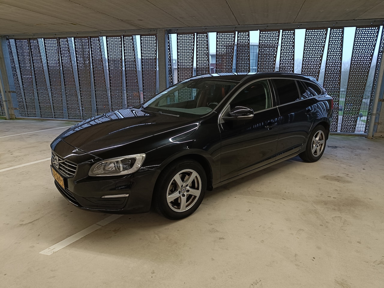 Volvo V60 - 2.0 D2 Nordic+ - AutoWereld.nl