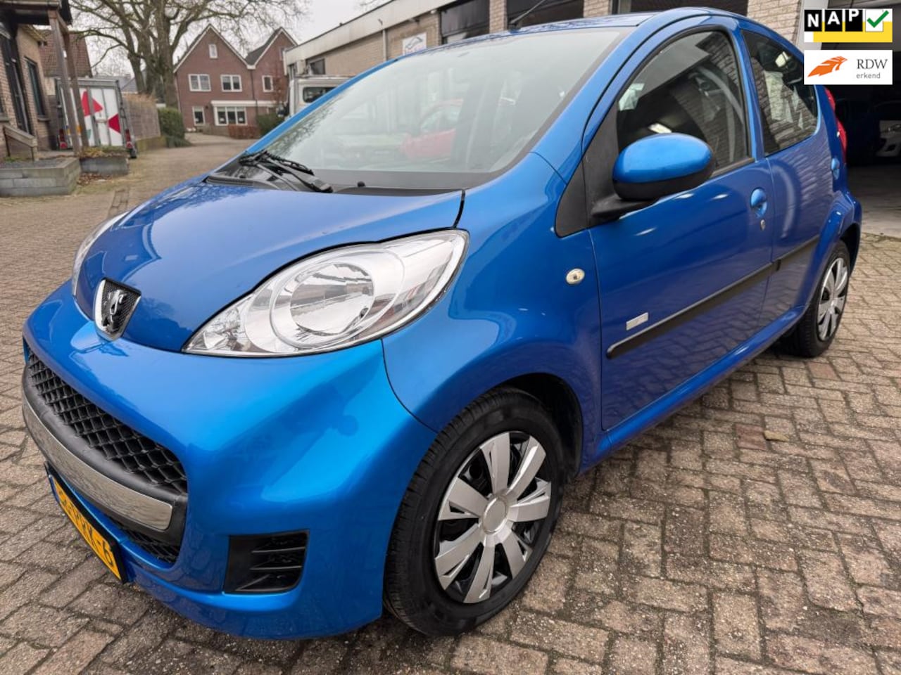 Peugeot 107 - 1.0-12V Millesim 200 AUTOMAAT AIRCO ORG 95101 KM NAP O.H BOEKJES DEALER ONDERHOUDEN NW KOP - AutoWereld.nl