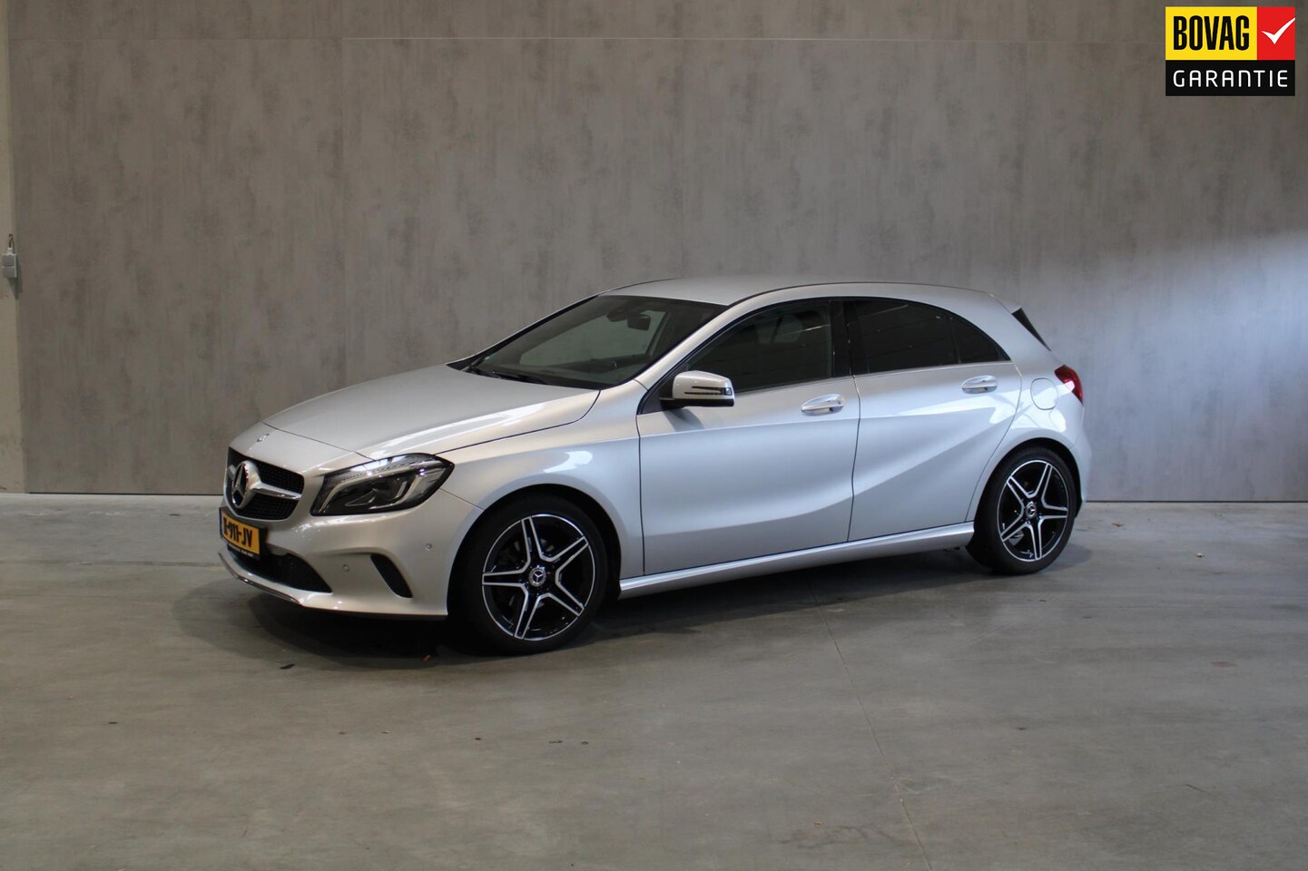 Mercedes-Benz A-klasse - 180 Ambition Navigatie/Cruise/PDC 12 maanden bovag - AutoWereld.nl