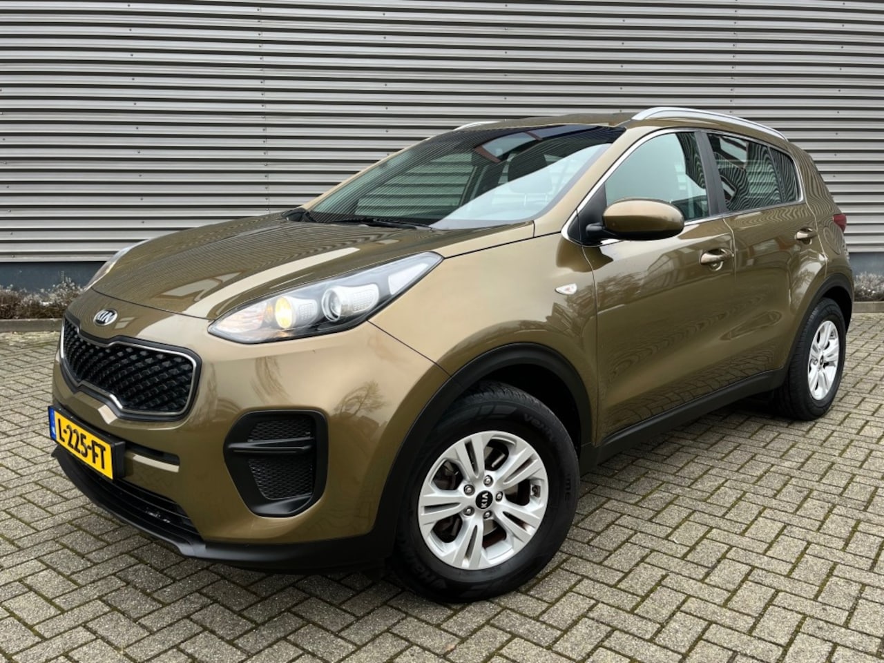 Kia Sportage - 1.6 GDI First Ed. Carplay Camera PDC StoelVW Clima - AutoWereld.nl