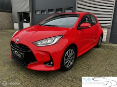 Toyota Yaris - 1.5 Hybrid AUTOMAAT/NAVI/CRUISE/CAMERA