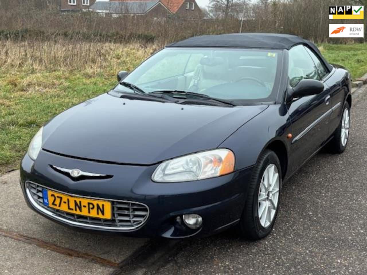 Chrysler Sebring Cabrio - 2.7i-V6 24V LX Convertible Automaat Airco Audio/CD Electric pakket Leder LMV 16" PDC Cruis - AutoWereld.nl