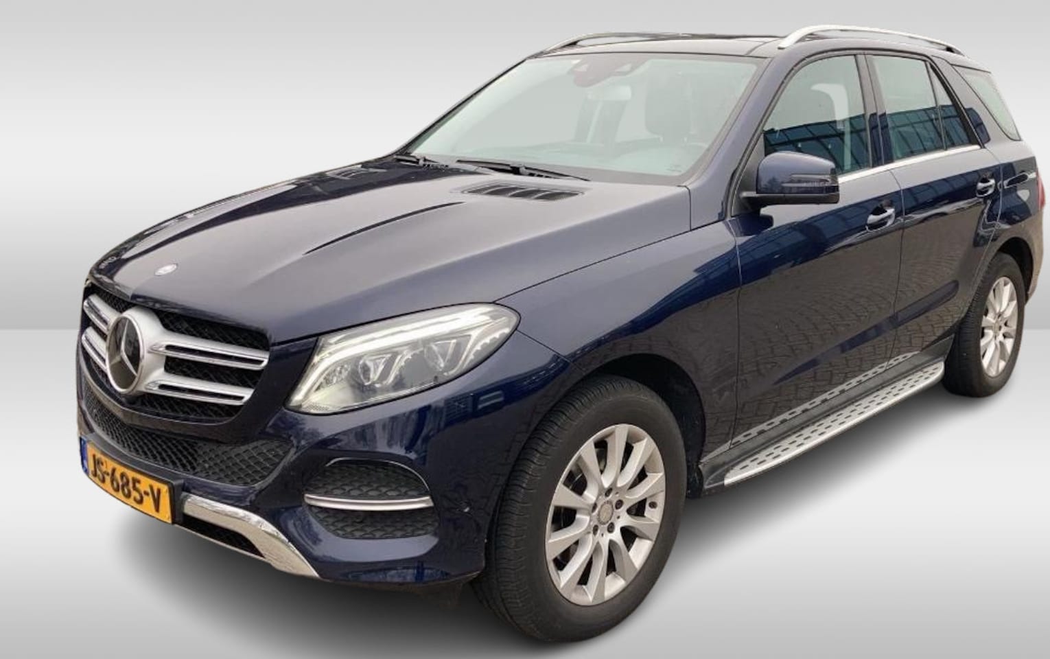 Mercedes-Benz GLE-Klasse - 350 d 4MATIC / Trekhaak / Panoramadak / 360Camera / 18'' / Leder / Memory seats / Treeplan - AutoWereld.nl