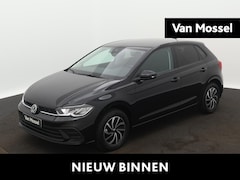 Volkswagen Polo - 1.0 TSI Life Edition 95 PK | Velgen 15'' | Parkeersensoren | Achteruitrijcamera | LED Verl