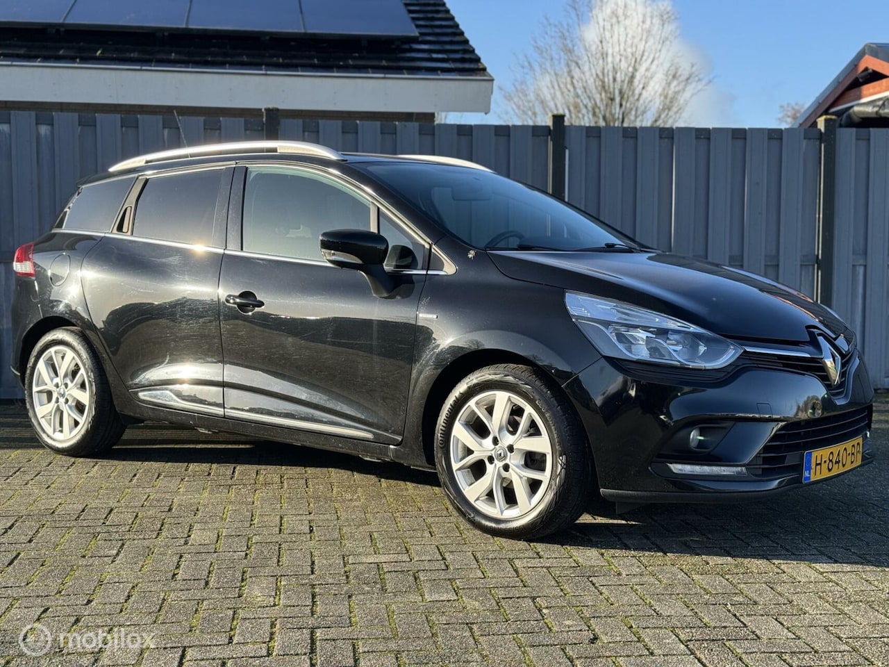 Renault Clio Estate - 0.9 TCe Limited keyless - AutoWereld.nl