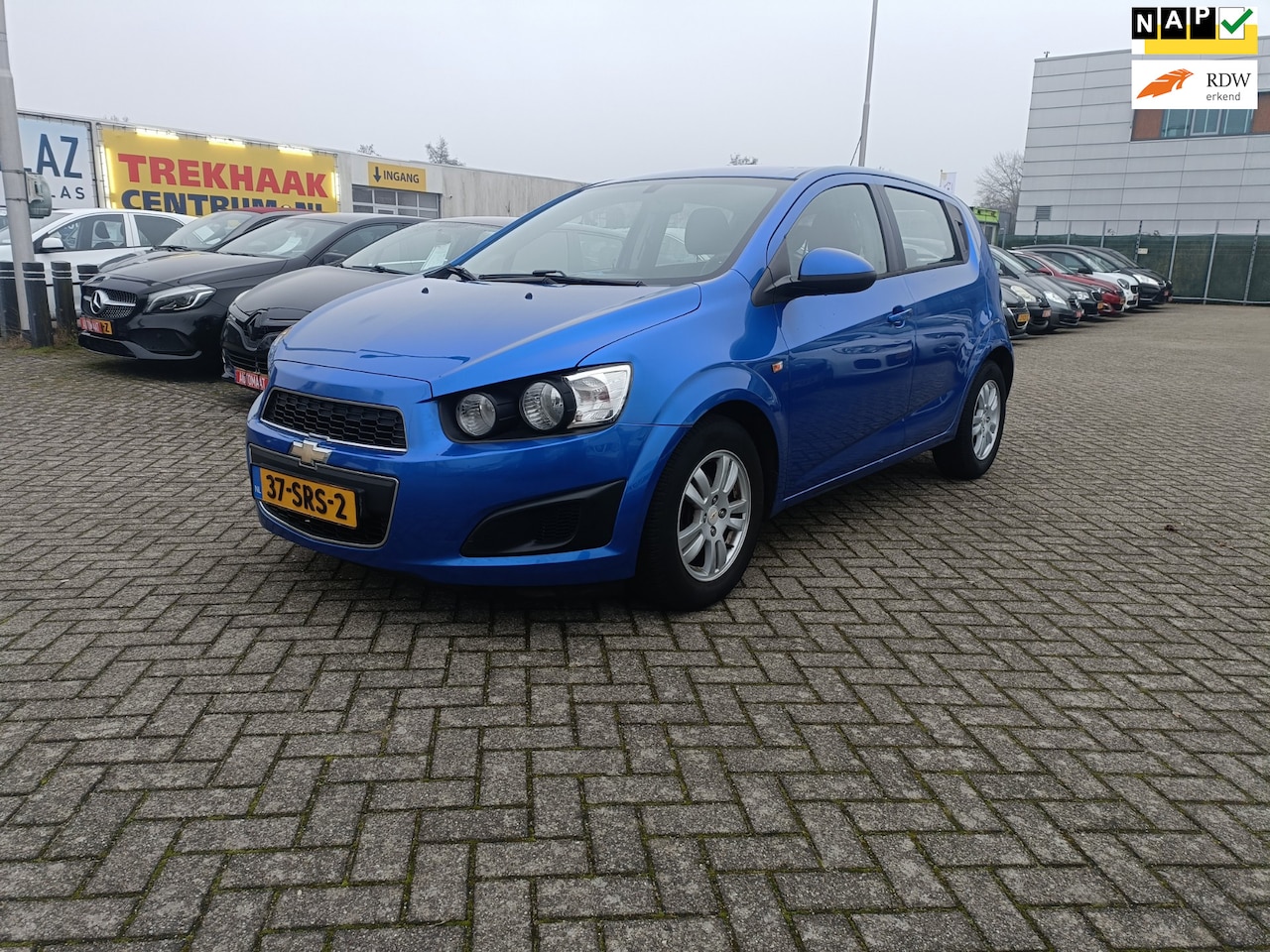 Chevrolet Aveo - 1.4 CRUISCONTR/NAP/PARKSENSOR - AutoWereld.nl