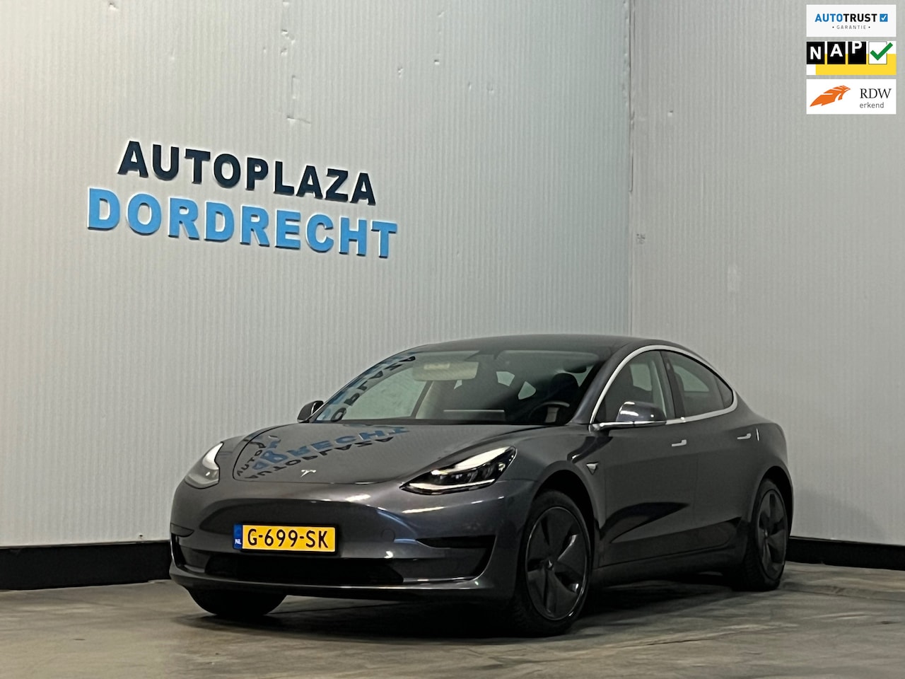 Tesla Model 3 - Standard RWD Plus 60 kWh AUTOPILOT - AutoWereld.nl