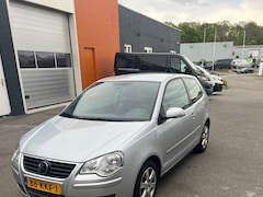 Volkswagen Polo - 1.2-12V Trendline