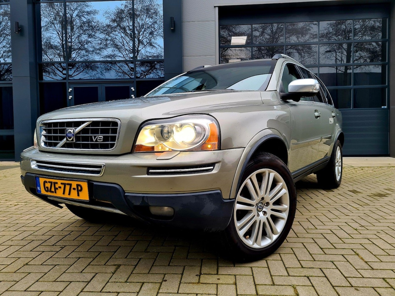 Volvo XC90 - 4.4 V8 Executive 2008 315pk 1ste Eigenaar ! Youngtimer! - AutoWereld.nl