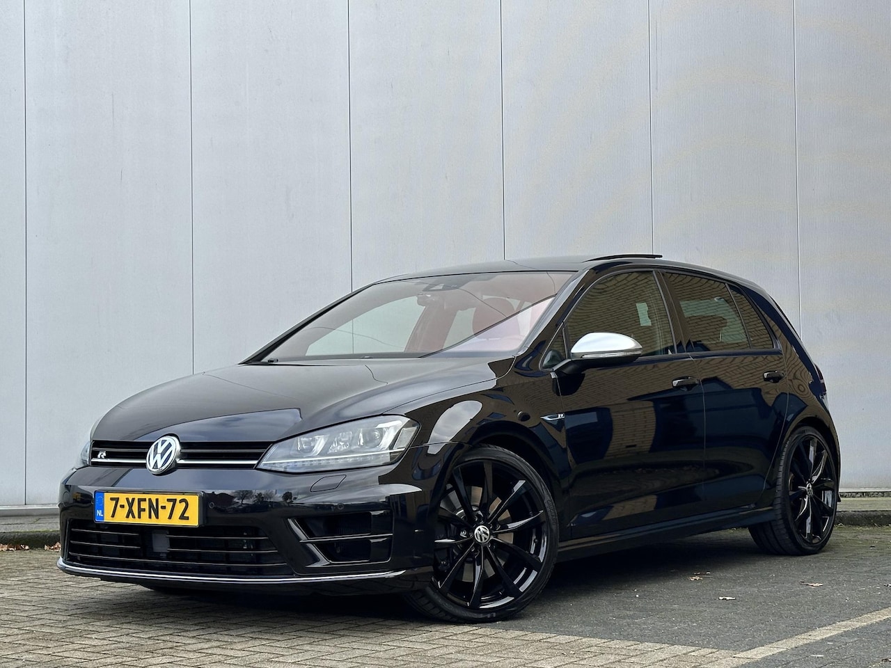 Volkswagen Golf - 2.0 TSI R 4Motion l NL Auto l Unieke staat l - AutoWereld.nl