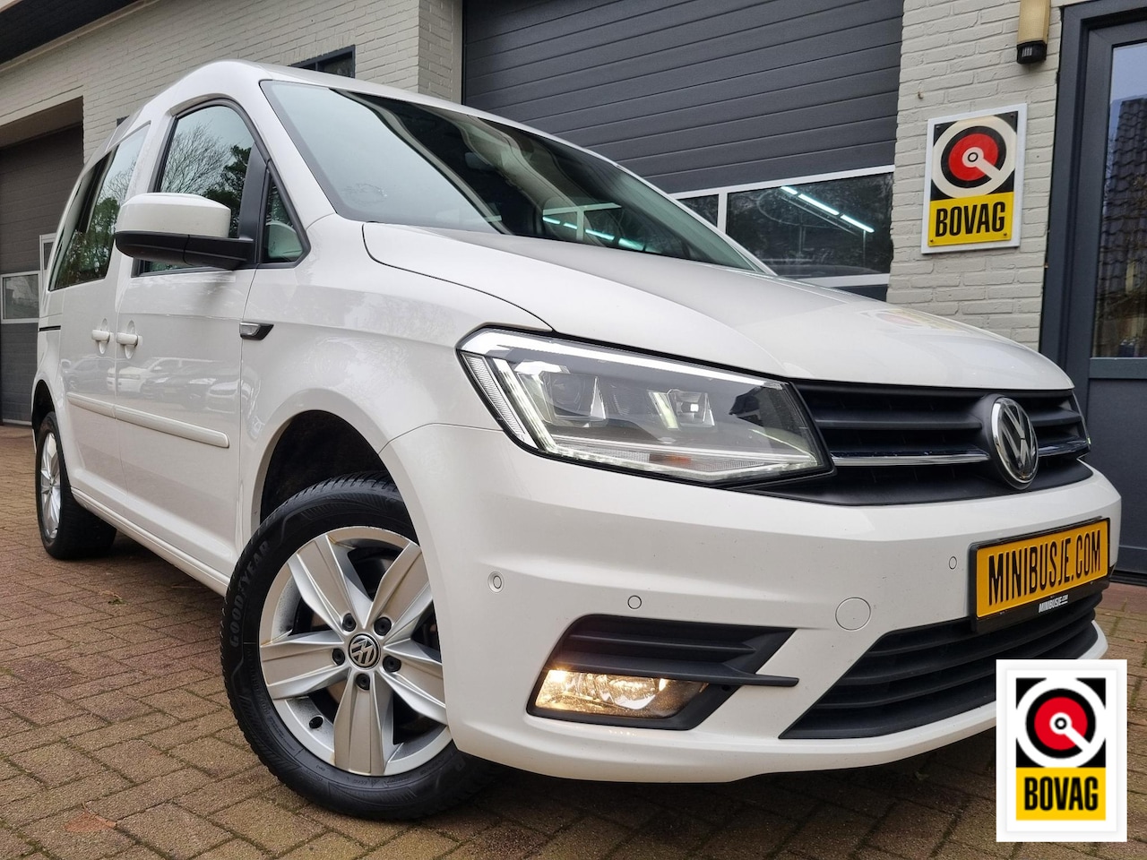 Volkswagen Caddy - 1.4 TSI NAVI / CAMERA / CRUISE / PDC / APP CONNECT - AutoWereld.nl