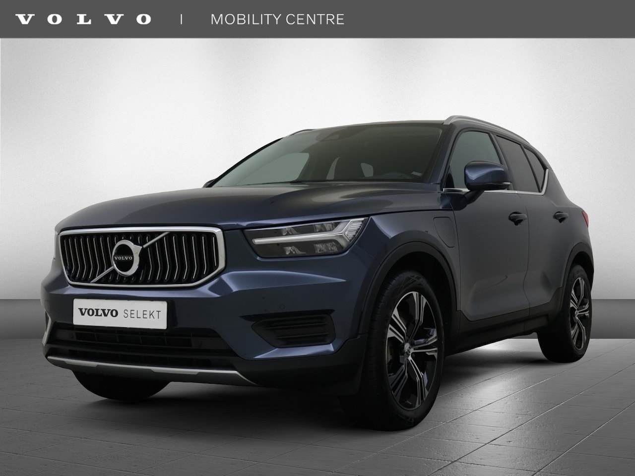 Volvo XC40 - T4 Recharge Inscr. | Stuur- en stoelverwarming | Pilot assist - AutoWereld.nl