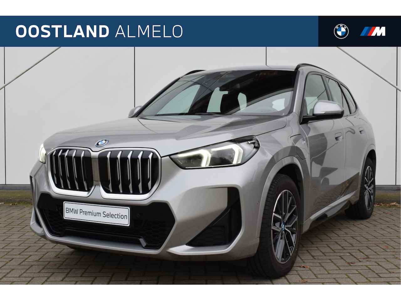 BMW X1 - xDrive25e High Executive M Sport Automaat / Sportstoelen / Stoelverwarming / Adaptief M On - AutoWereld.nl