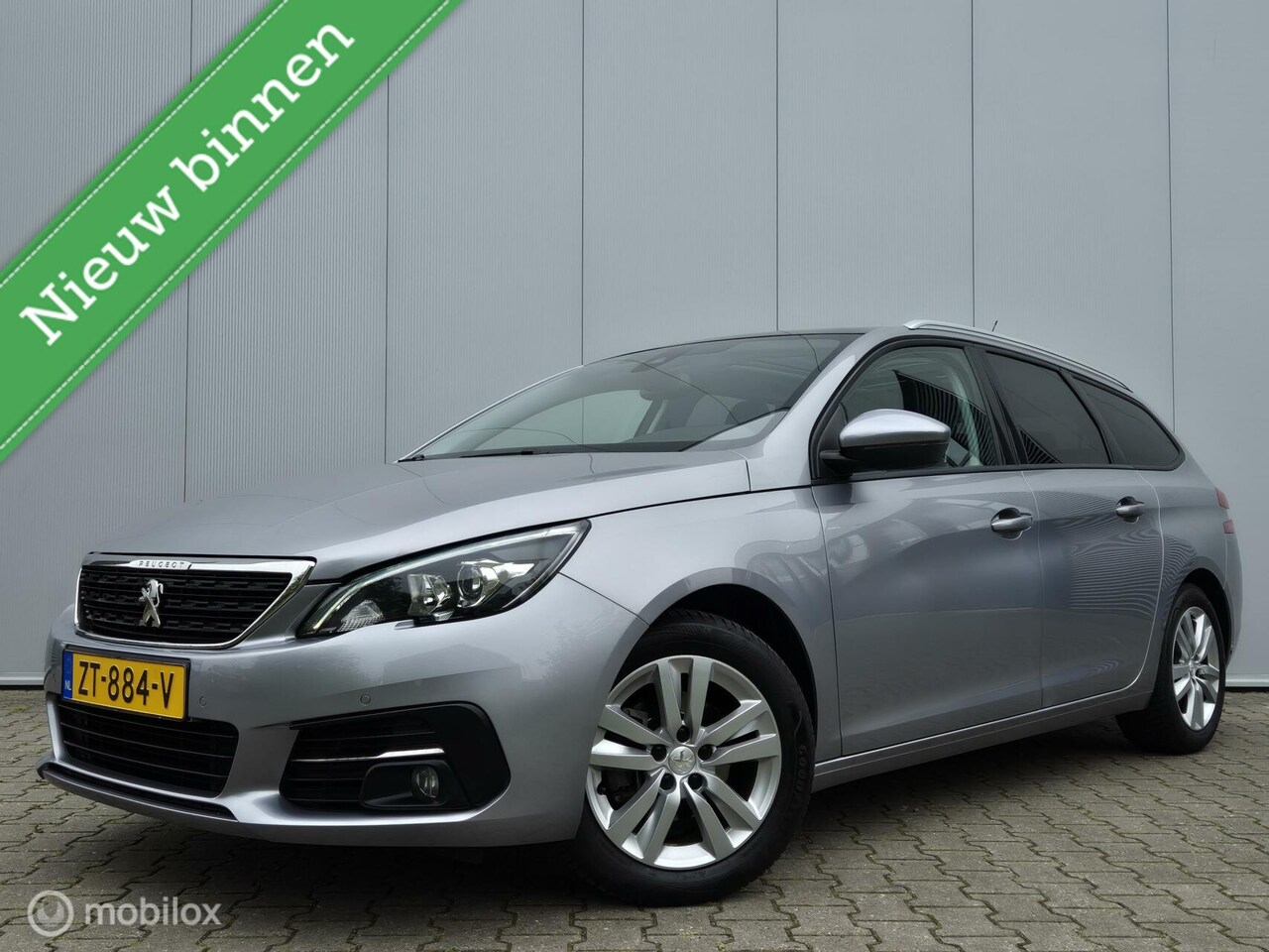 Peugeot 308 SW - 1.2 PURETECH EXECUTIVE/PANO/LED/CARPLAY/LANE ASSIST - AutoWereld.nl