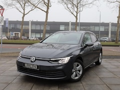 Volkswagen Golf - 1.5 eTSI Camera | Adaptive Cruise | Stoel&Stuurverwarming | Getint glas | Carplay |