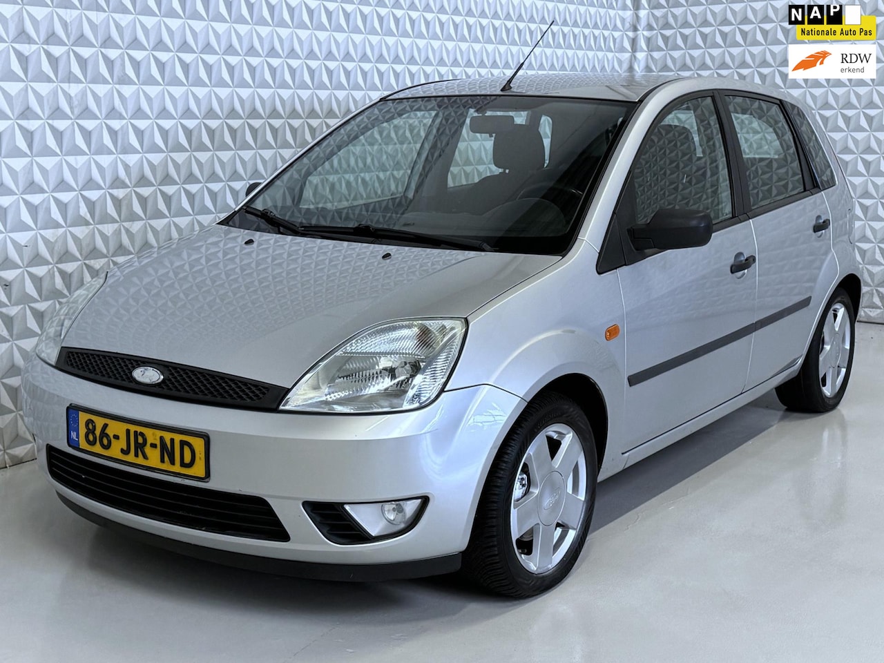 Ford Fiesta - 1.4-16V First Edition Airco Trekhaak 226.000km (2002) - AutoWereld.nl