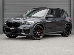 BMW X5 - xDrive 45e M-Sport Pano M-Stoelen BTW Trekhaak 22"