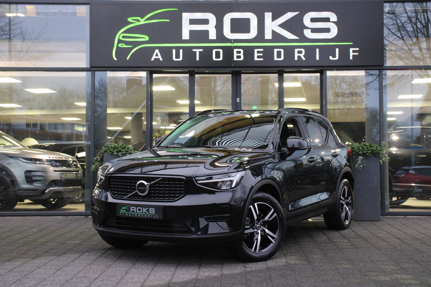 Volvo XC40 - 2.0 B3 Plus Dark Camera/Memory/Leder/HarmanKardon - AutoWereld.nl