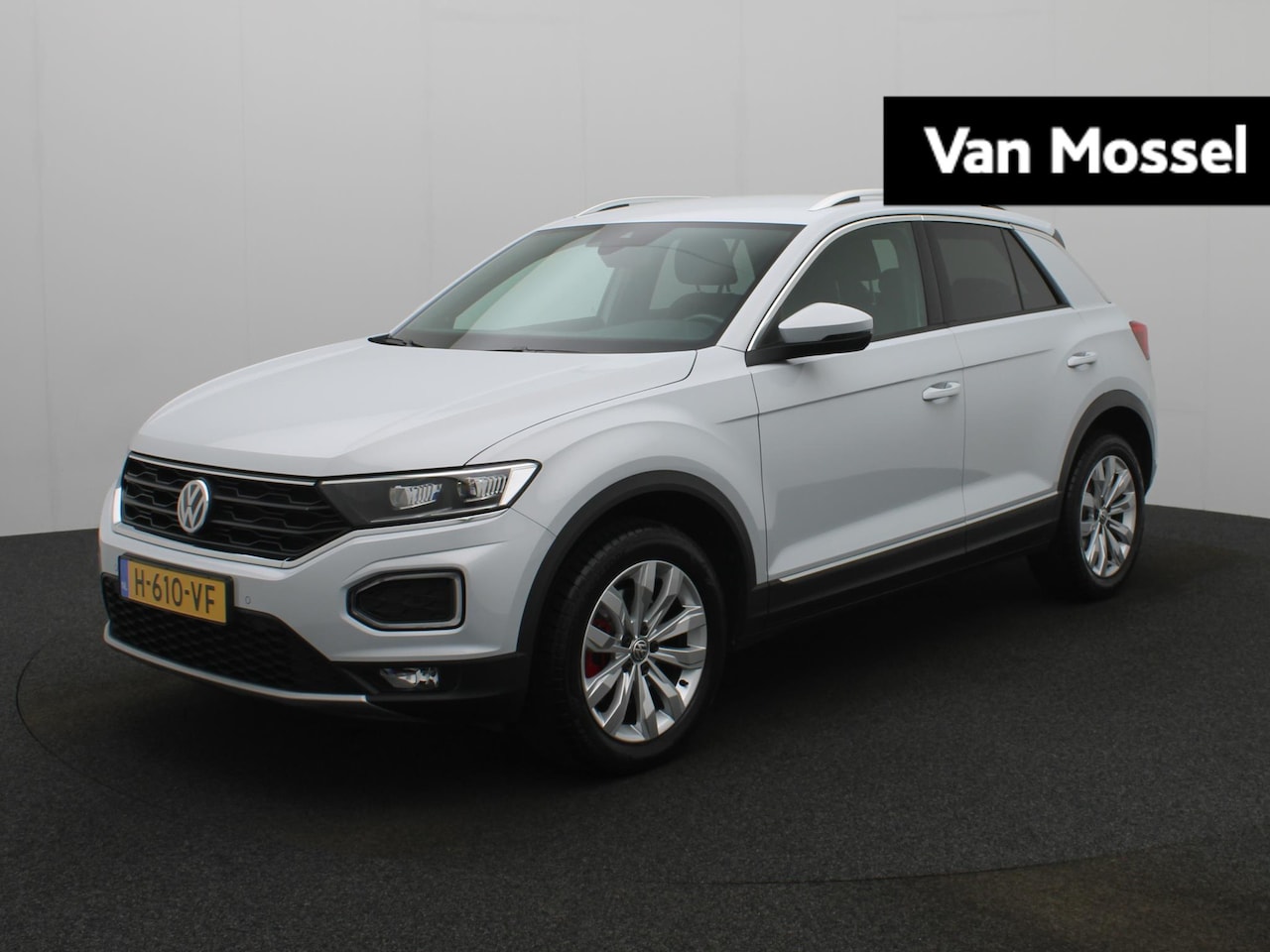 Volkswagen T-Roc - 1.5 TSI Sport TREKHAAK | NAVIGATIE | CLIMATE CONTROL | LED KOPLAMPEN | LICHT METALEN VELGE - AutoWereld.nl