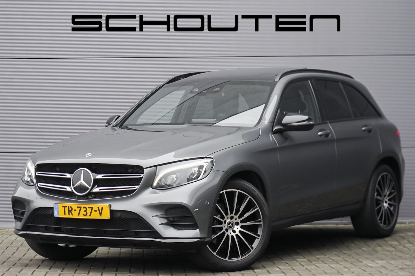 Mercedes-Benz GLC-klasse - 250 4M AMG Prem Plus Night Pano Leder Distronic - AutoWereld.nl