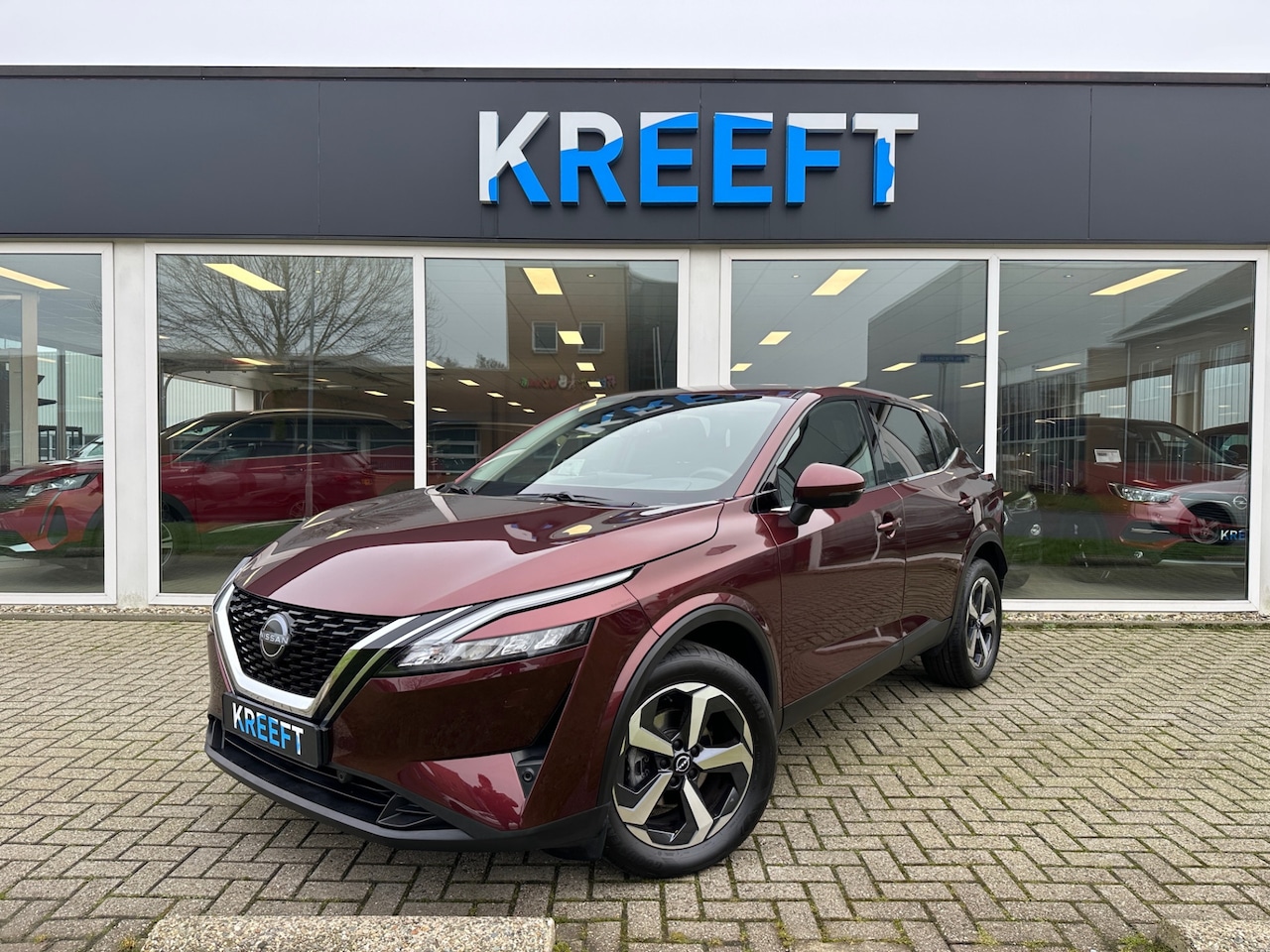 Nissan Qashqai - 1.3 MHEV Xtronic N-Connecta Burgundy - AutoWereld.nl