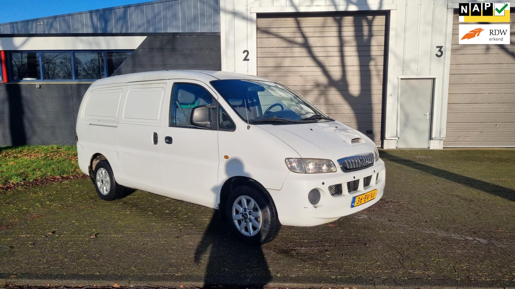 Hyundai H 200 - 2.5 TCI H200 Luxe lang 2006 CLEAN CAR - AutoWereld.nl