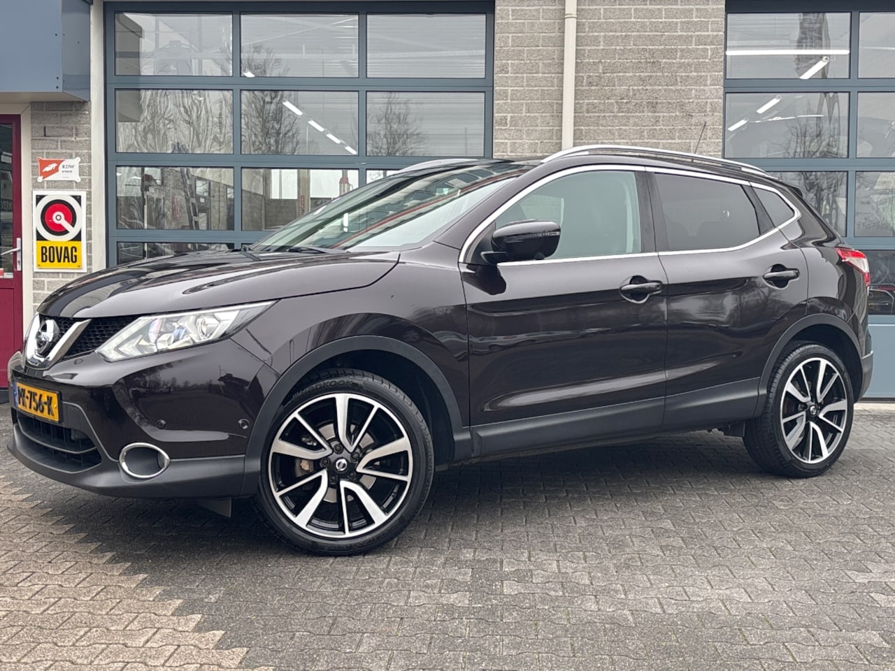 Nissan Qashqai - 1.2 Tekna | 1E EIGENAAR | PANORAMADAK | LEER | - AutoWereld.nl