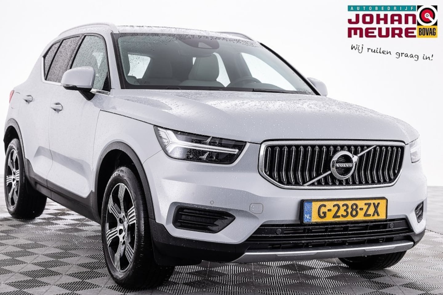 Volvo XC40 - 1.5 T3 Inscription | LEDER | PANORAMADAK | EL. STOELEN ✅ 1e Eigenaar . - AutoWereld.nl