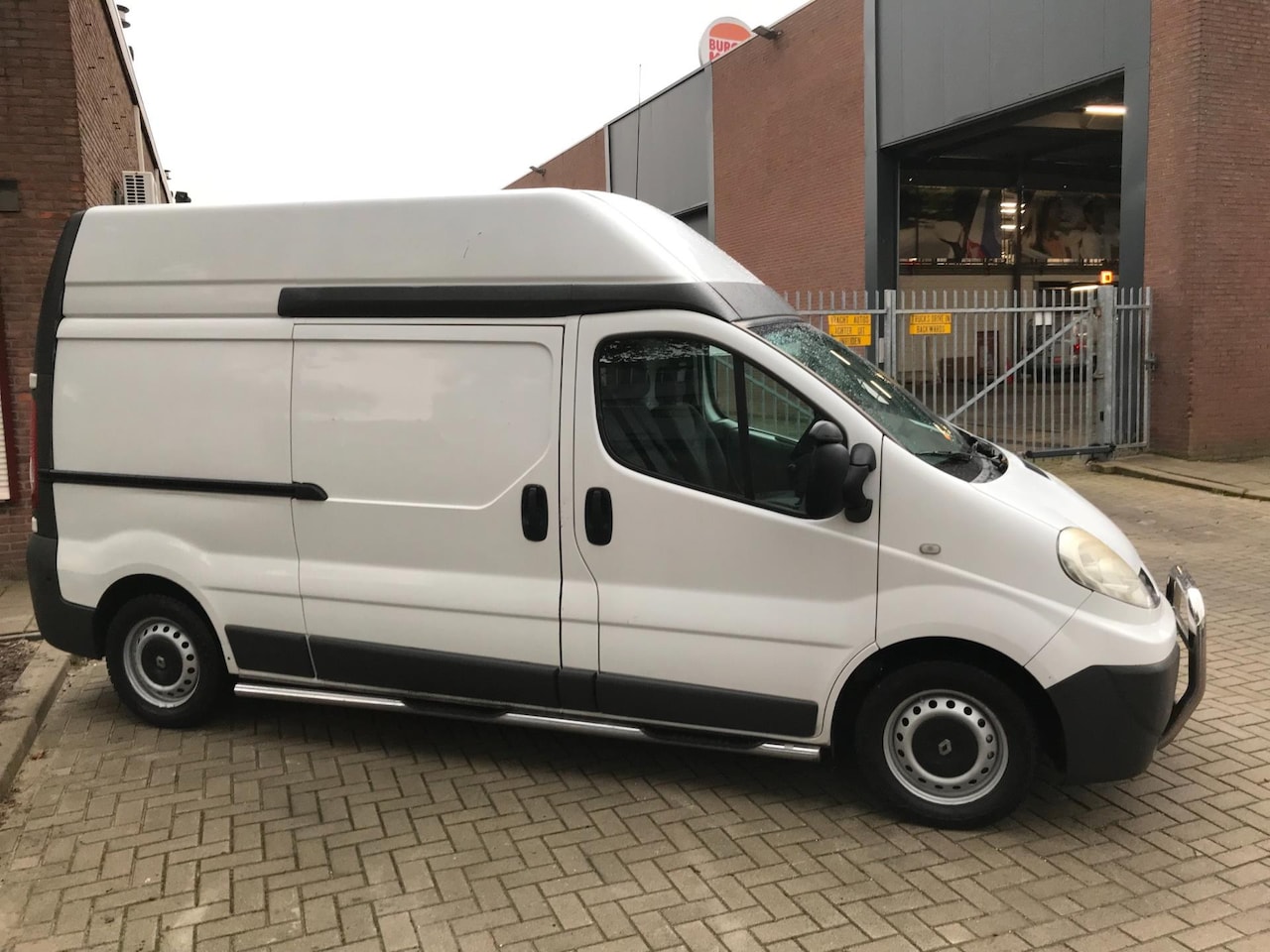 Renault Trafic - 2.0 dCi T29 L2H2 * 2008 * * Hoog/Lang * Winterbanden * Camera * Sidebaars * FINAL PRICE ! - AutoWereld.nl